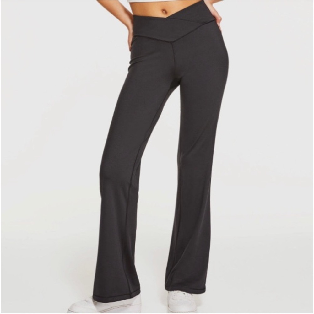 Aeropostale Criss Cross Waist Yoga Pants Flared Size XS Black